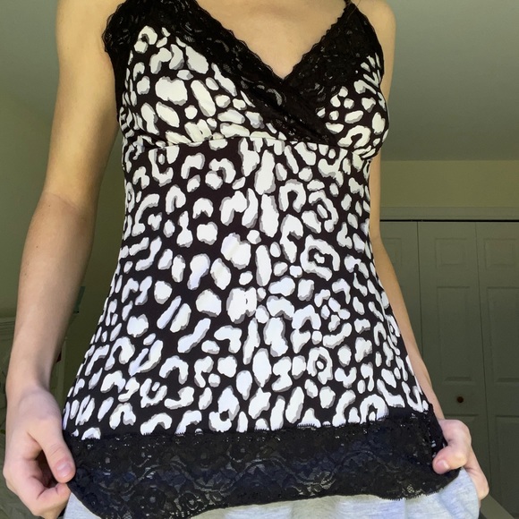 black and white cami - Picture 4 of 4